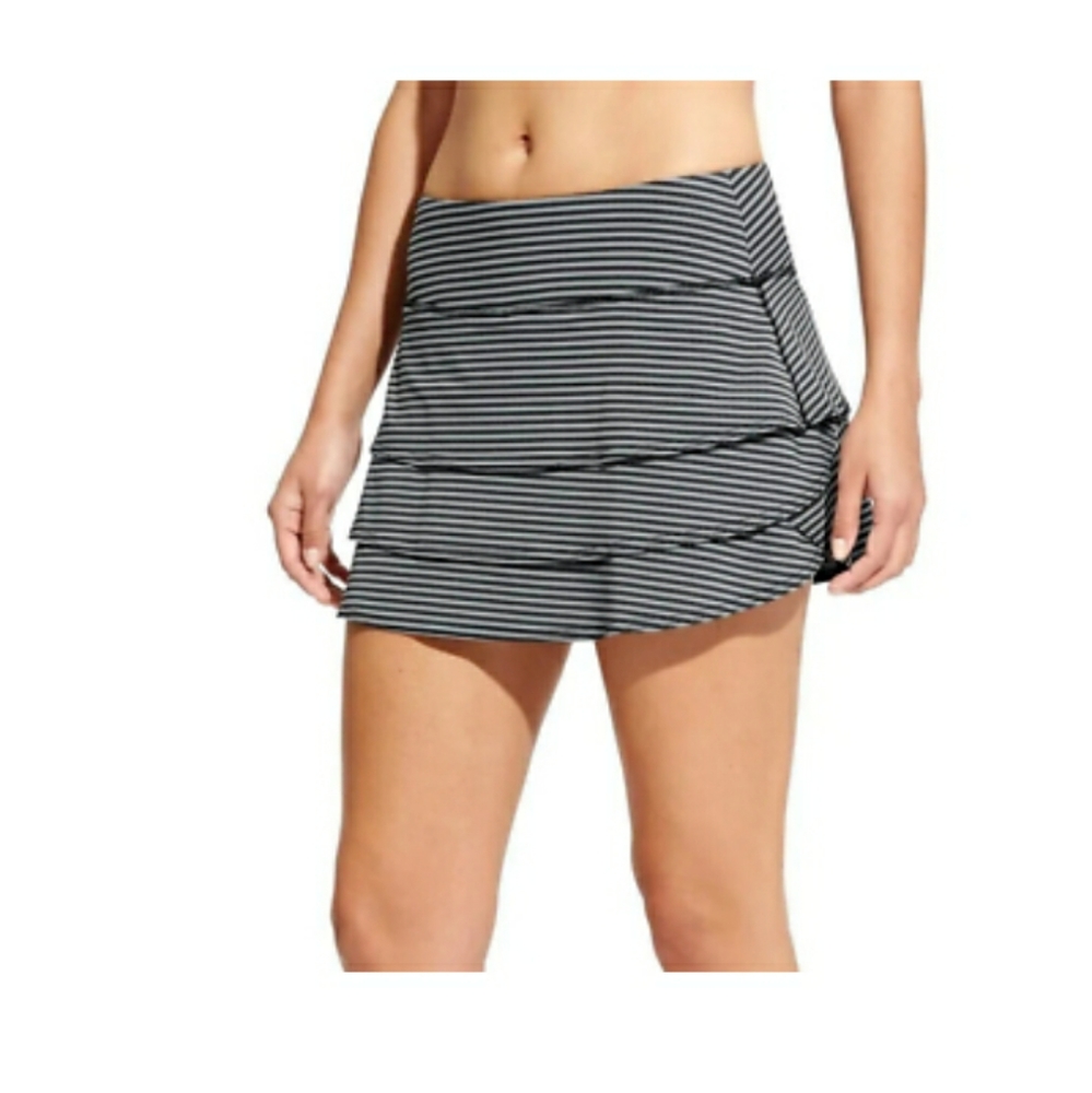 Athleta Stripe Swagger Skorts